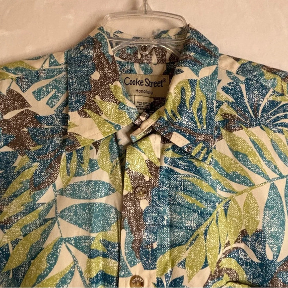 Cooke Street Honolulu Men's Short Sleeve Button Up Hawaiian Aloha Shirt Medium - Picture 2 of 11